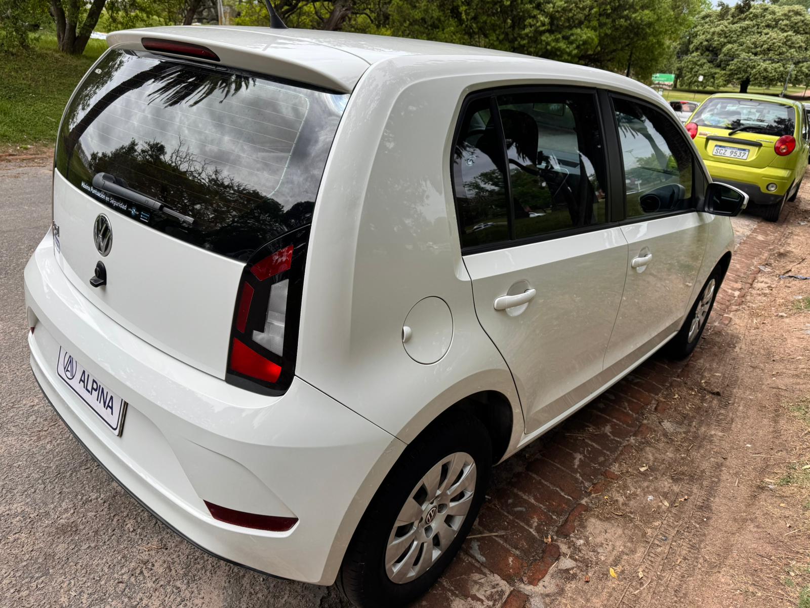 Volkswagen Up! 1.0 Move Up - Image 9