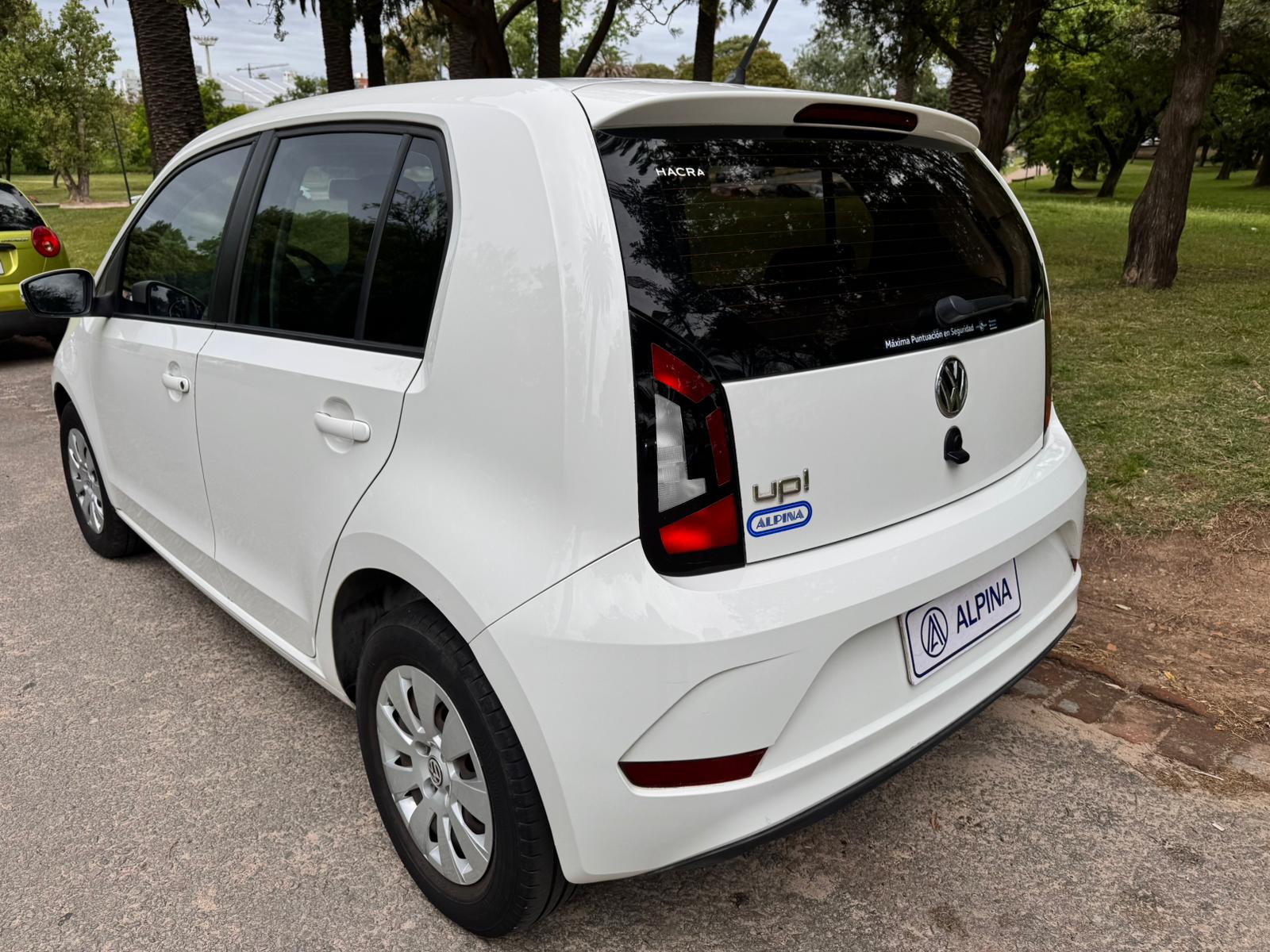 Volkswagen Up! 1.0 Move Up - Image 14