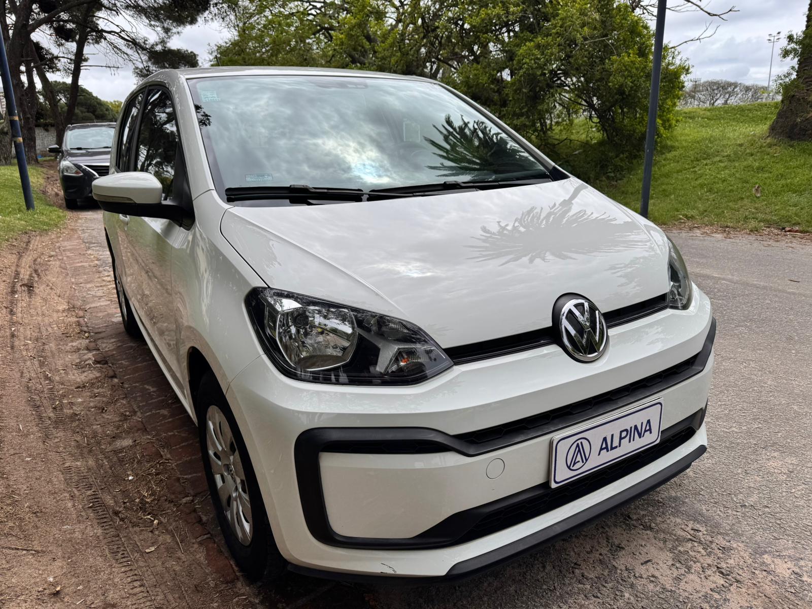 Volkswagen Up! 1.0 Move Up - Image 15