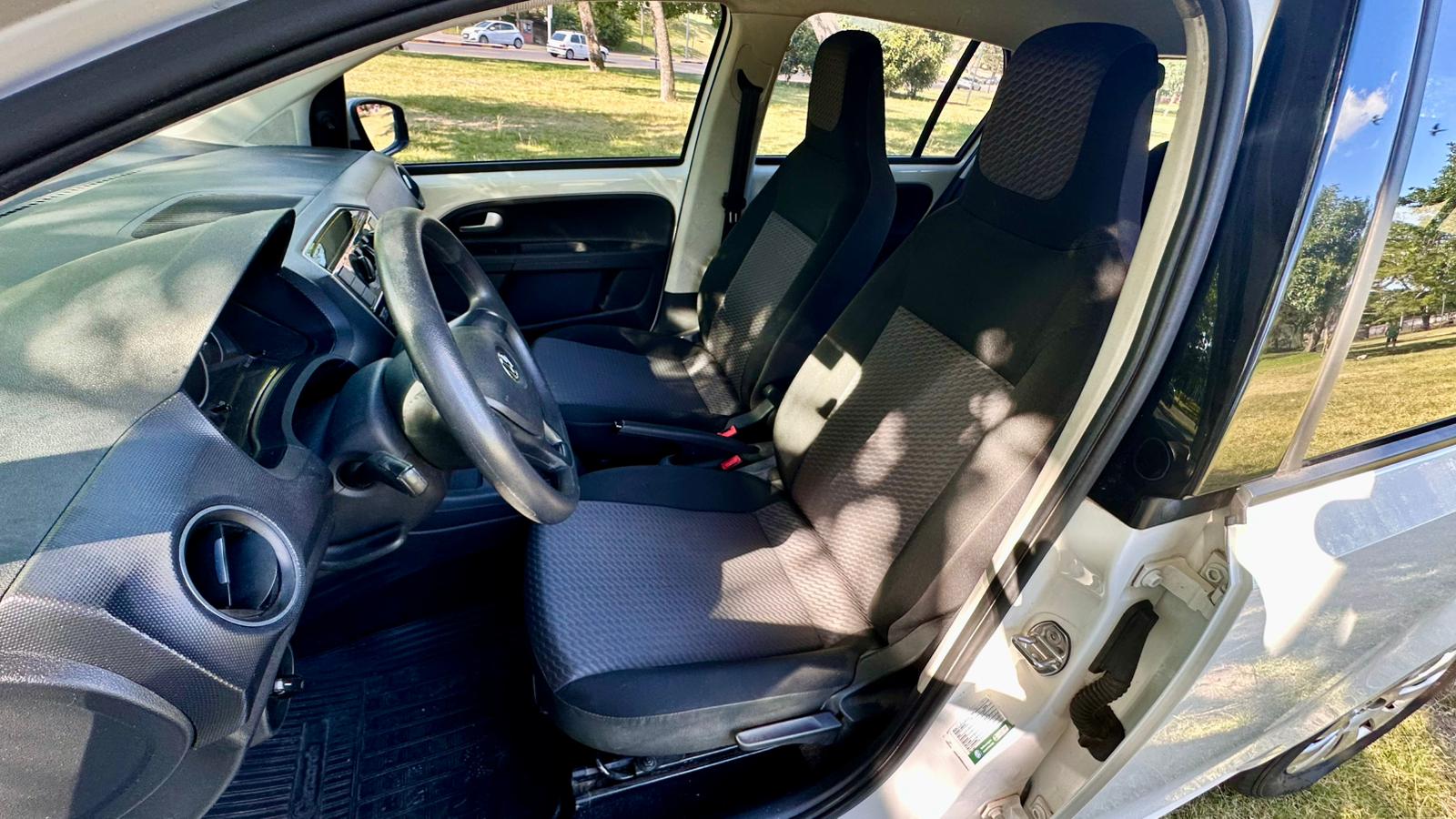 Volkswagen up! Move - Image 13